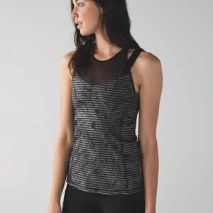 Lululemon Running In the City Tank size 2 stripe black and gray